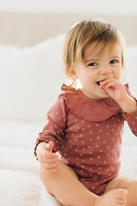 L'ovedbaby Organic Ruffle Bodysuit - Appleberry Dots