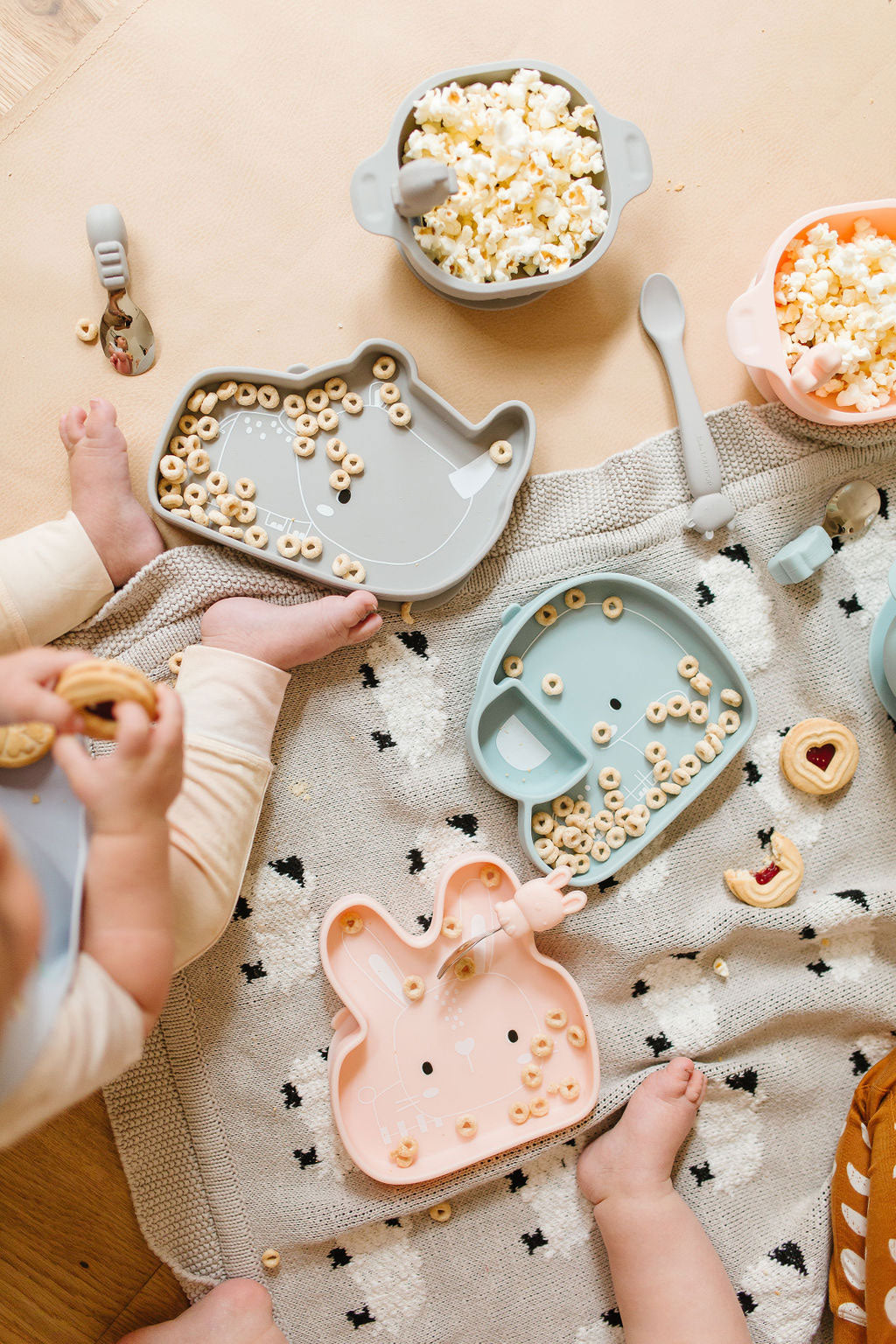 Loulou Lollipop Silicone Suction Snack Plate - Rhino