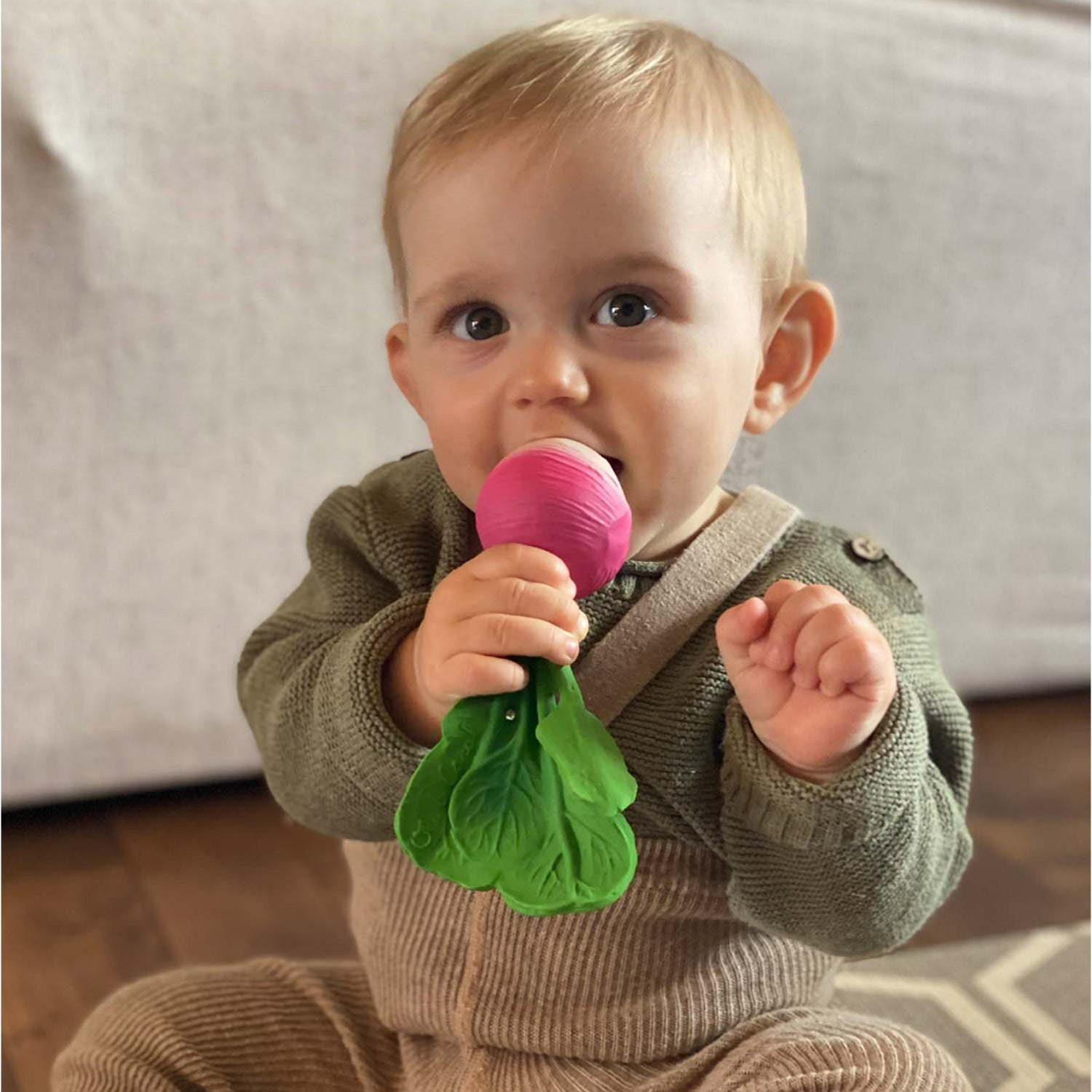 Oli & Carol Ramona the Radish Natural Rubber Teether and Bath Toy