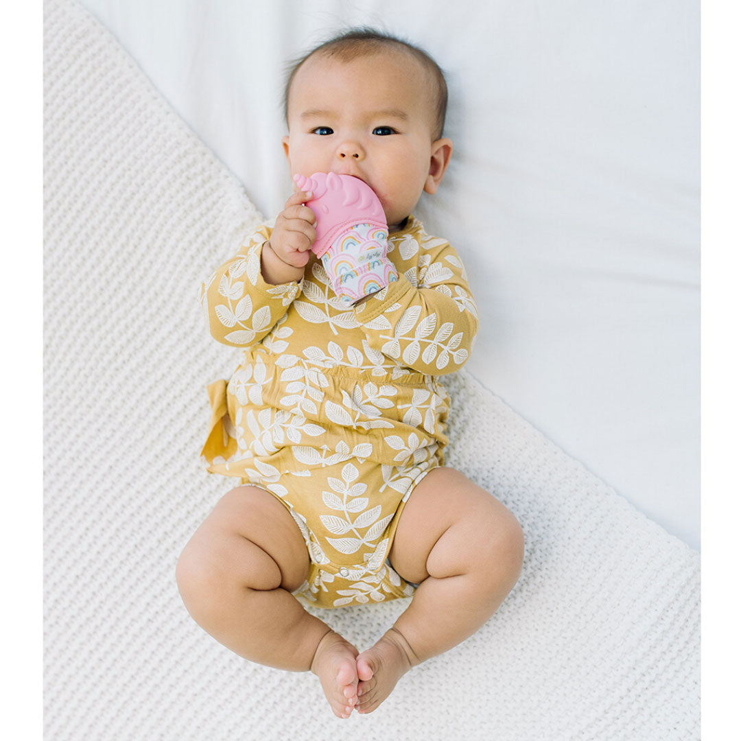Itzy Ritzy Silicone Teething Mitts Unicorn